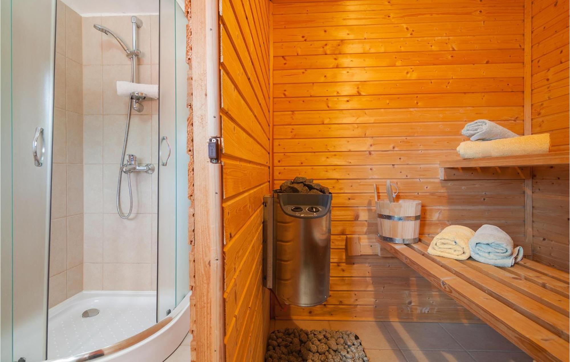 Cozy Home In Mudri Dolac With Kitchen Basina Eksteriør bilde