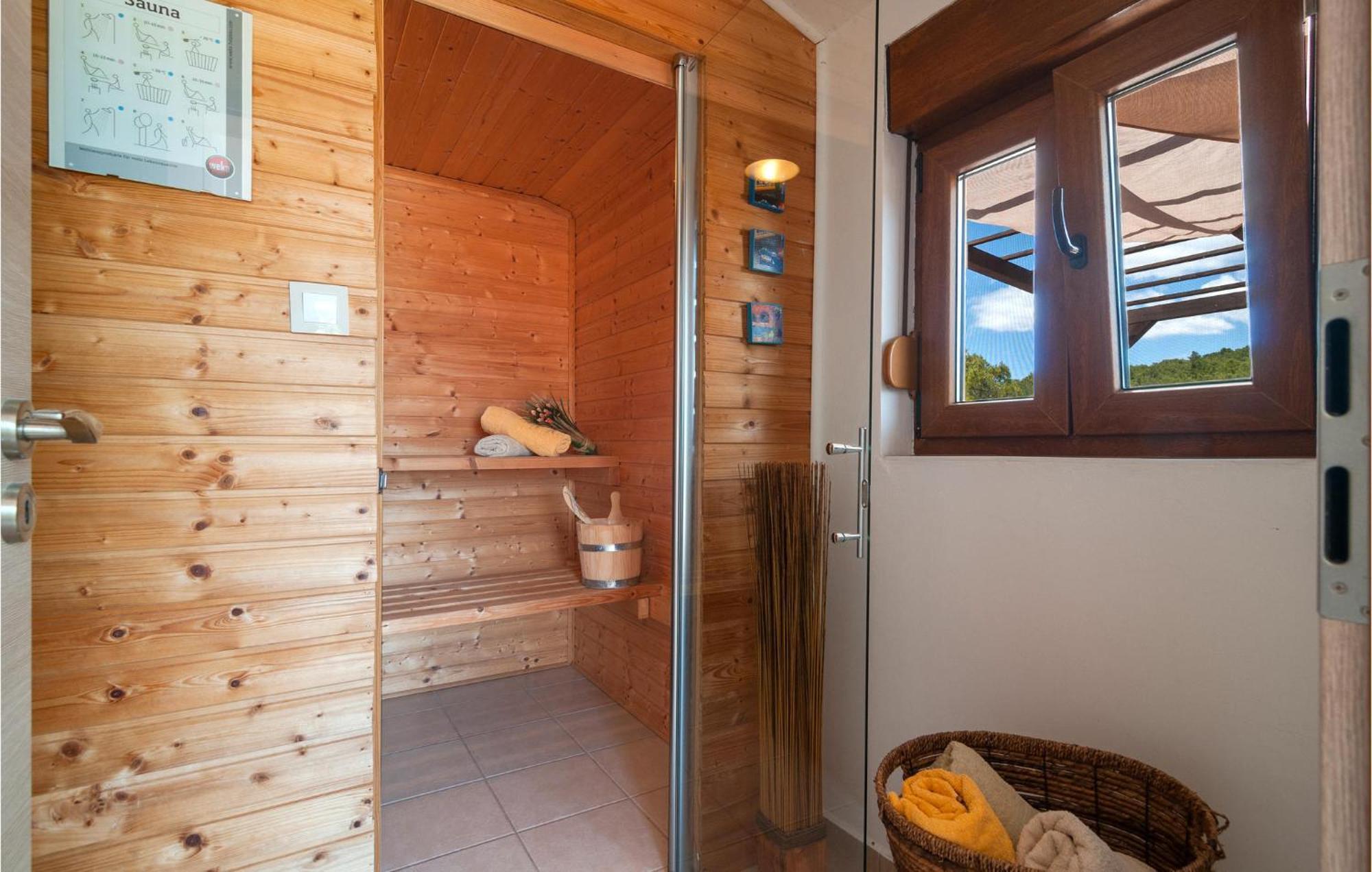 Cozy Home In Mudri Dolac With Kitchen Basina Eksteriør bilde