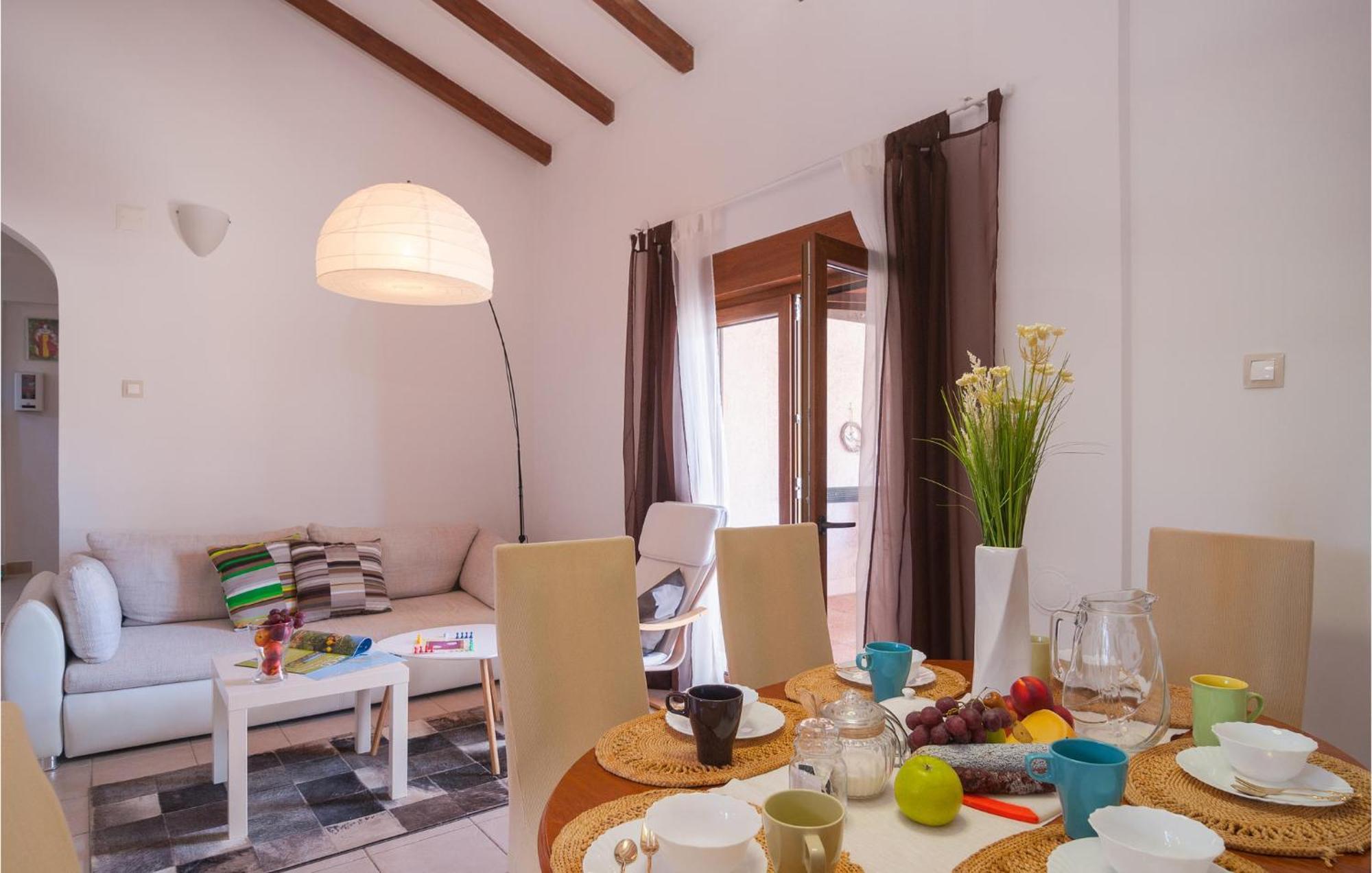 Cozy Home In Mudri Dolac With Kitchen Basina Eksteriør bilde